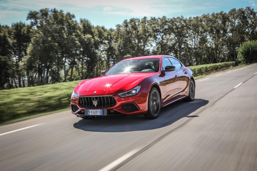  Maserati Ghibli S Q4 GranSport Nerissimo Pack 2018 года  (фото 2 из 18)